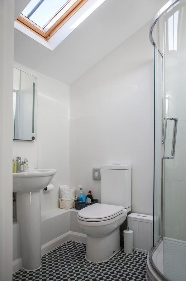 Victoria Inn Brewhouse B&B Roch Экстерьер фото